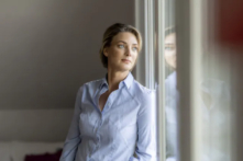 Đôi khi cách tốt nhất để ứng phó với người đang tức giận là hòa hoãn khi mâu thuẫn trở nên căng thẳng. (Ảnh: Westend61/Getty Images)