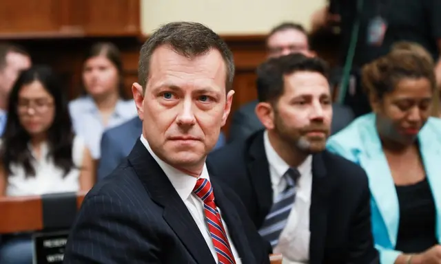 Đặc vụ FBI Peter Strzok trong buổi điều trần trước Quốc hội ở Hoa Thịnh Đốn vào ngày 12/07/2018. (Ảnh: Samira Bouaou/The Epoch Times)