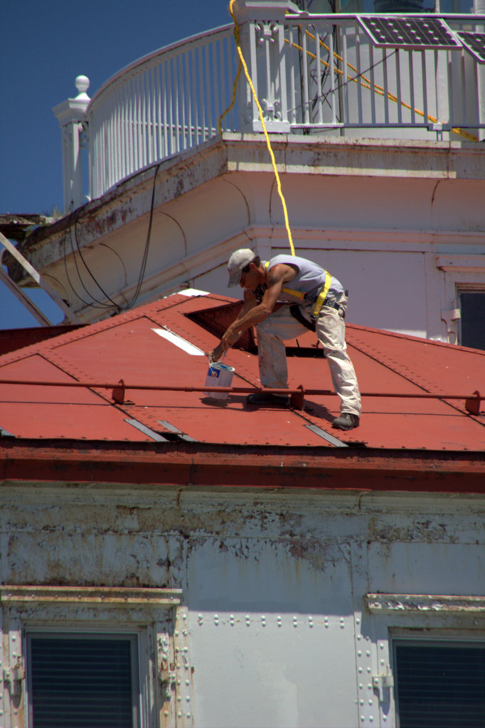 Nhiều người đã tham gia vào quá trình này để giúp đỡ bà trùng tu. (Ảnh: Đăng dưới sự cho phép của bà Sheila Consaul)