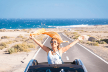 Lắng nghe thân thể và cơ chế tự nhiên của cơ thể có thể là một phương pháp chữa bệnh từ nội tâm. (Ảnh: Simona Pilolla 2/Shutterstock)