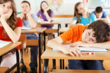 Trí tuệ nhân tạo AI trong giảng đường đang buộc một số giáo viên giới thiệu lại bút chì