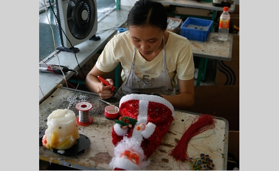 ĐCSTQ tẩy chay Lễ Giáng Sinh, cư dân mạng nói ‘kỳ thực là tẩy chay sự phục hồi kinh tế’