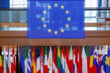 Cờ của Liên minh u Châu được treo tại Nghị viện u Châu ở Strasbourg, Pháp, vào ngày 24/11/2021. (Ảnh: Julien Warnand/qua Reuters)