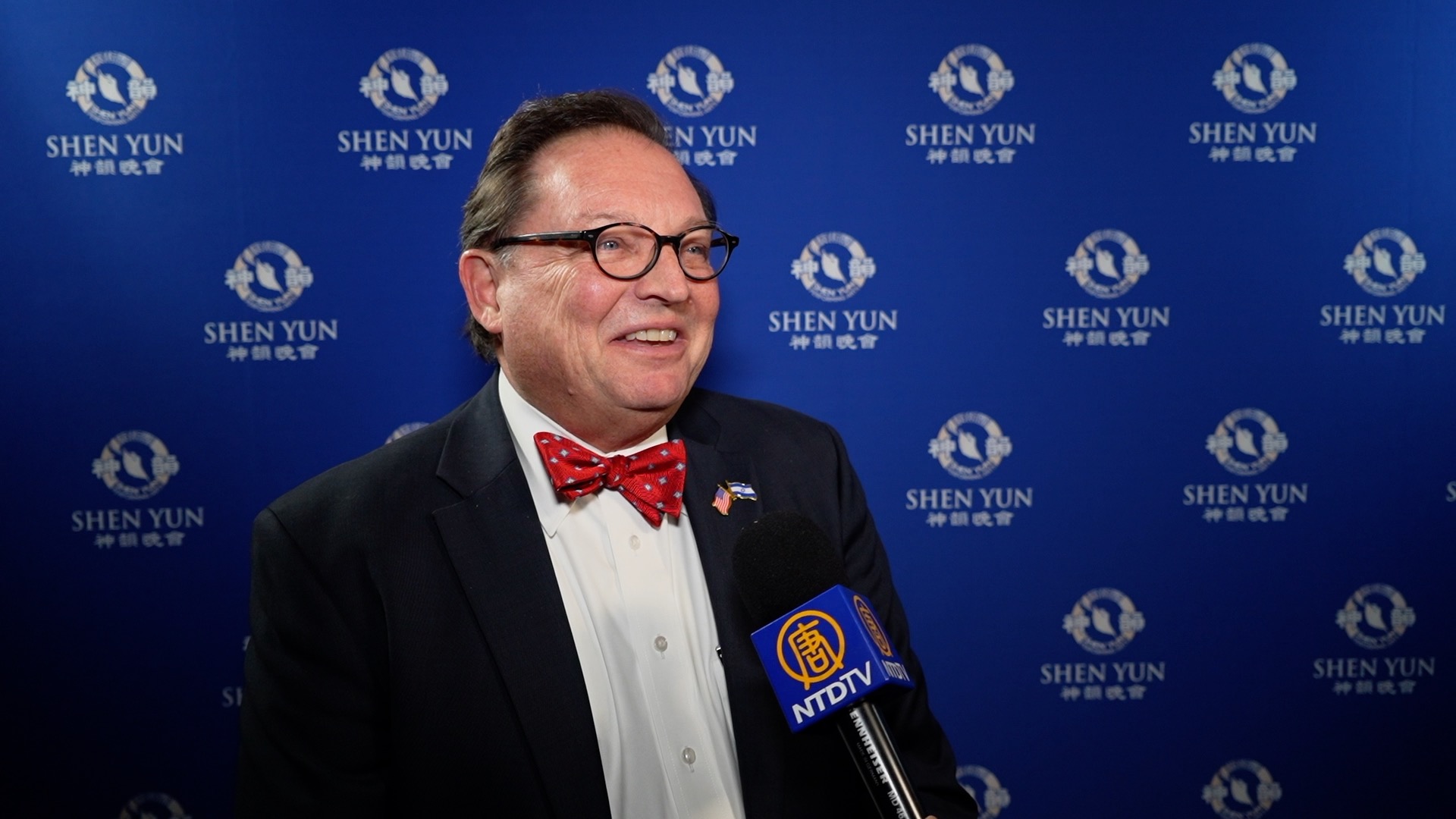 Chủ tịch công ty: Shen Yun triển hiện ‘lòng trắc ẩn và sự hòa hợp với thế giới’