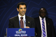 Vào ngày 14/12/2022, trong Phòng Giao dịch Diễn đàn Doanh nghiệp Hoa Kỳ-Châu Phi tại Trung tâm Hội nghị Walter E. Washington ở Washington, DC, ông Josh Goldman, Chủ tịch của công ty KoBold Metals đã phát biểu tại lễ công bố thỏa thuận khai thác năng lượng xanh. (Ảnh: Tasos Katopodis/Getty Images for Prosper Africa)