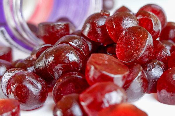 Kẹo dẻo melatonin được trưng bày ở Miami, Florida, vào ngày 26/4/2023. (Ảnh: Joe Raedle/Getty Images)