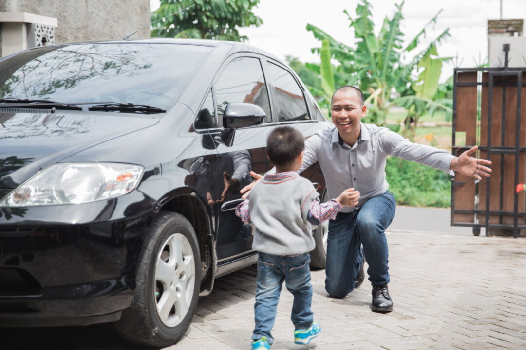 Làm việc chăm chỉ: Liều thuốc giải cho những lời hứa suông về cuộc sống thoải mái