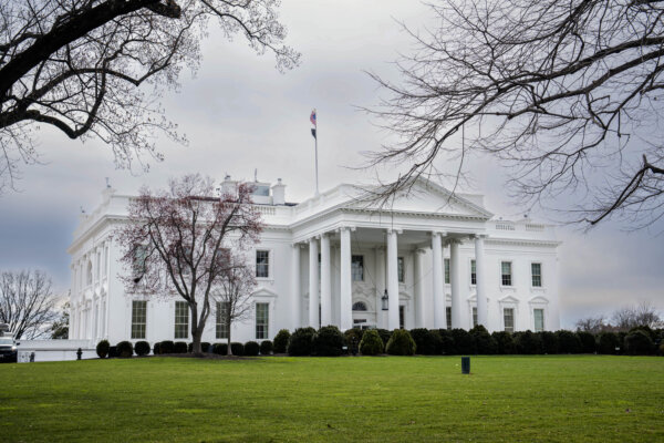 Tòa Bạch Ốc ở Hoa Thịnh Đốn hôm 15/02/2024. (Ảnh: Madalina Vasiliu/The Epoch Times)