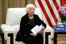 Bộ trưởng Ngân khố Yellen gặp Phó Thủ tướng Trung Quốc Hà Lập Phong tại Quảng Châu, Trung Quốc, hôm 06/04/2024. (Ảnh: Ken Ishii/Pool/Getty Images)