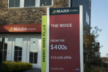 Một tấm biển rao bán nhà ở tại Maryland vào ngày 12/11/2023. (Ảnh: Madalina Vasiliu/The Epoch Times)