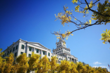 Tòa nhà chính trong khuôn viên chính của Đại học Công nghiệp Cáp Nhĩ Tân (HIT), thuộc tỉnh Hắc Long Giang của Trung Quốc, trong một bức ảnh tư liệu. (Ảnh: Shutterstock)