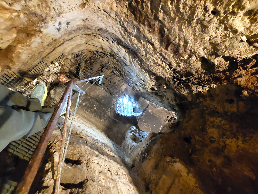 Khám phá thế giới dưới lòng đất tại thành phố Lecce. (Ảnh: Kevin Revolinski)