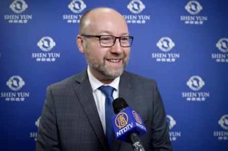 Shen Yun, một chương trình ‘trác tuyệt và kỳ diệu’