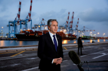 Ngoại trưởng Hoa Kỳ Antony Blinken nói chuyện với các báo chí tại cảng Ashdod ở miền nam Israel hôm 01/05/2024. (Ảnh: Evelyn Hockstein/Pool/AFP qua Getty Images)