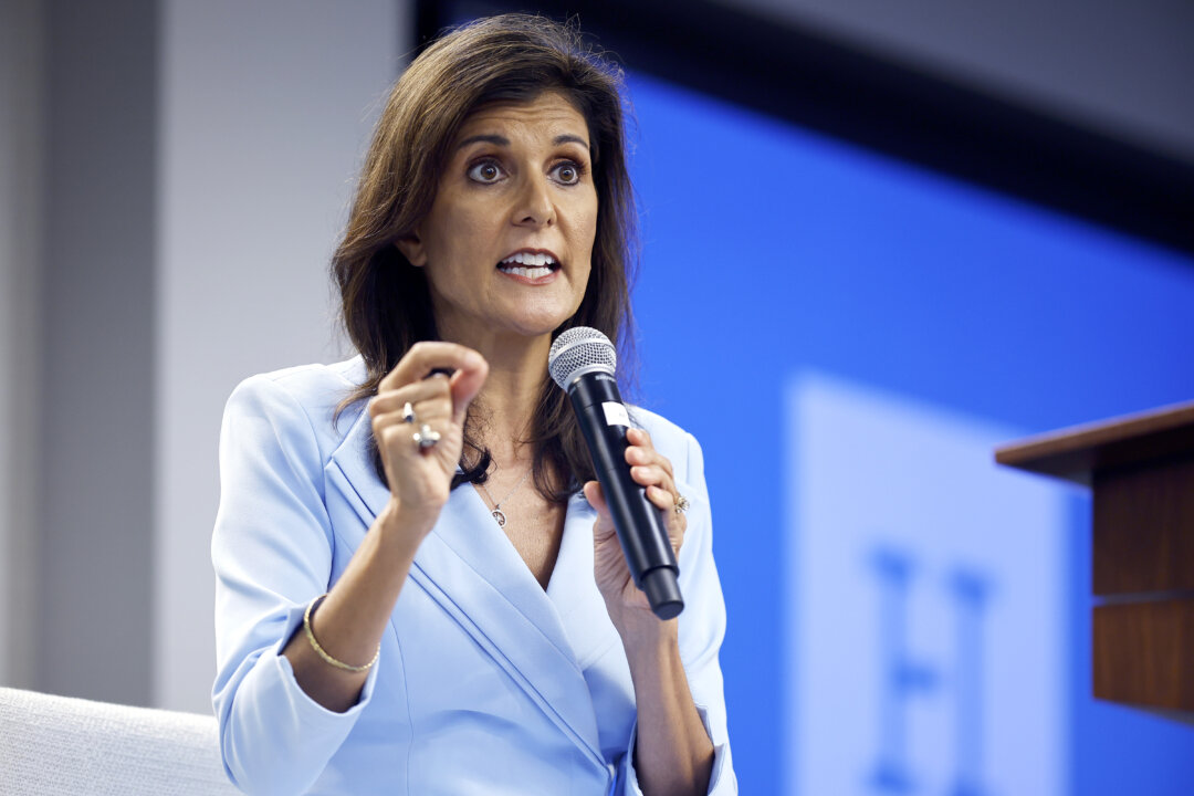 Cựu Đại sứ Hoa Kỳ tại Liên Hiệp Quốc Nikki Haley thông báo rằng bà sẽ bỏ phiếu cho cựu Tổng thống Donald Trump trong một sự kiện tại Viện Hudson ở Hoa Thịnh Đốn hôm 22/05/2024. (Ảnh: Chip Somodevilla/Getty Images)