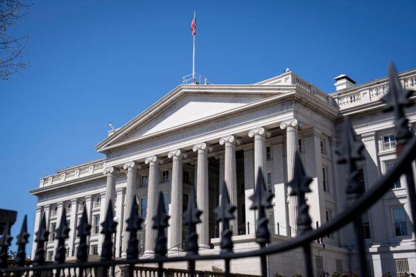 Bộ Ngân khố ở Hoa Thịnh Đốn, hôm 25/03/2024. (Ảnh: Madalina Vasiliu/The Epoch Times)