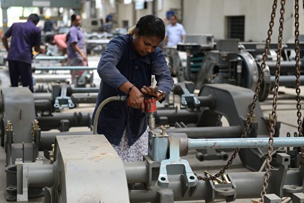 Ảnh chụp một công xưởng ở Ấn Độ. (Ảnh: Arun Sankar/AFP/Getty Images)