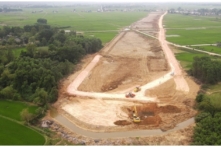 Việt Nam: Sạt lở trên cao tốc, 2 nữ công nhân thương vong