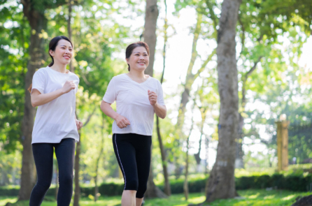 Nghiên cứu mới: Năng động ở tuổi trung niên, khỏe mạnh khi về già