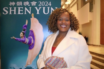 Tác giả sách: ‘Shen Yun cho thấy ý nghĩa của những gì Trung Quốc triển hiện cho thế giới’