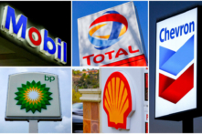 Ảnh tổng hợp nhiều bức hình chụp logo của năm công ty dầu mỏ giao dịch công khai lớn nhất: BP, Chevron, ExxonMobil, Royal Dutch Shell, và Total. (Ảnh: Ảnh tư liệu/Reuters)
