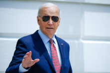 Tổng thống Joe Biden bước ra khỏi Tòa Bạch Ốc, hôm 29/05/2024. (Ảnh: Chip Somodevilla/Getty Images)