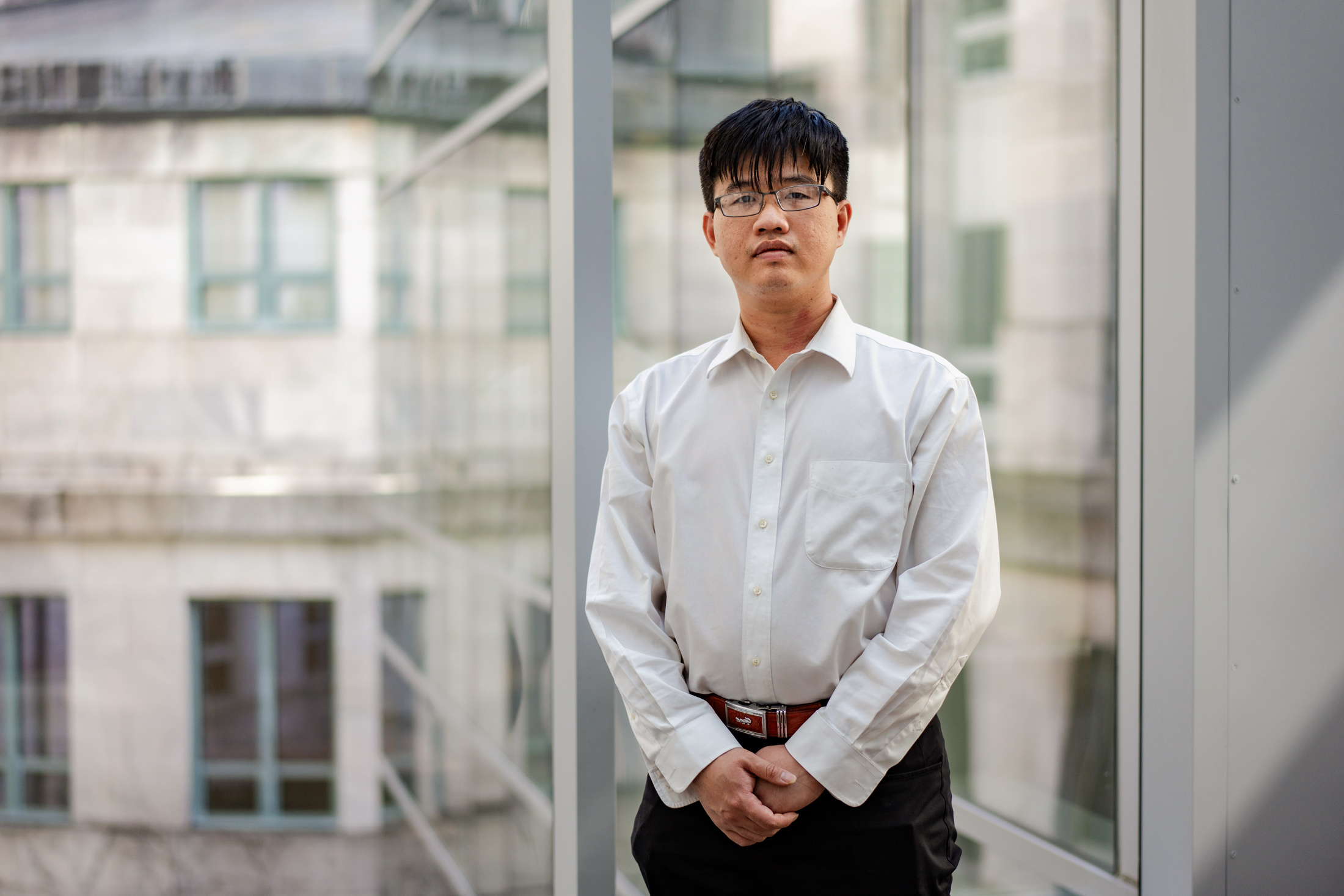 Anh Cao, chủ tịch Câu lạc bộ Pháp Luân Đại Pháp tại Harvard Griffin GSAS và là người tổ chức diễn đàn về thu hoạch nội tạng cưỡng bức tại Trường Y Harvard, ở Boston, hôm 08/03/2024. (Ảnh: Samira Bouaou/The Epoch Times)