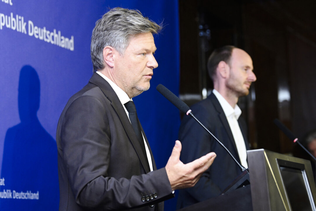 Phó Thủ tướng Đức: Việc ĐCSTQ trợ giúp Nga gây tổn hại cho mối quan hệ giữa Berlin và Bắc Kinh