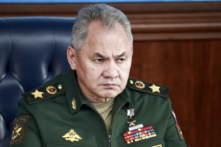 Bộ trưởng Quốc phòng đương thời Sergei Shoigu tham dự một cuộc họp của Tổng thống Nga Vladimir Putin với các sĩ quan quân sự cấp cao tại Moscow, Nga vào ngày 21/12/2022. (Ảnh: Sergey Fadeichev, Sputnik, Kremlin Pool Photo qua AP)
