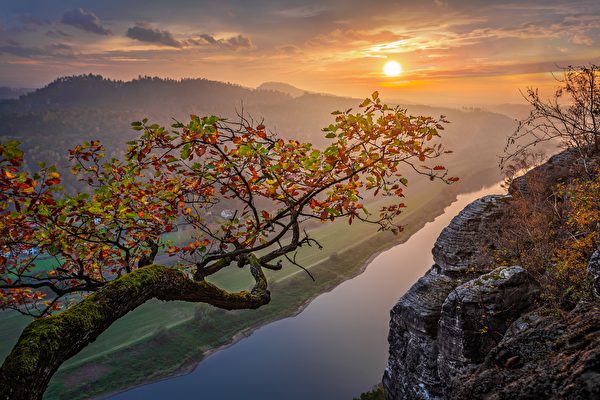 Những hành động tốt không chỉ khiến người khác cảm động mà còn mang lại sự tôn trọng lẫn nhau, đồng thời mang lại sự công bằng và hòa ái hơn cho xã hội xung quanh. (Ảnh: Shutterstock)