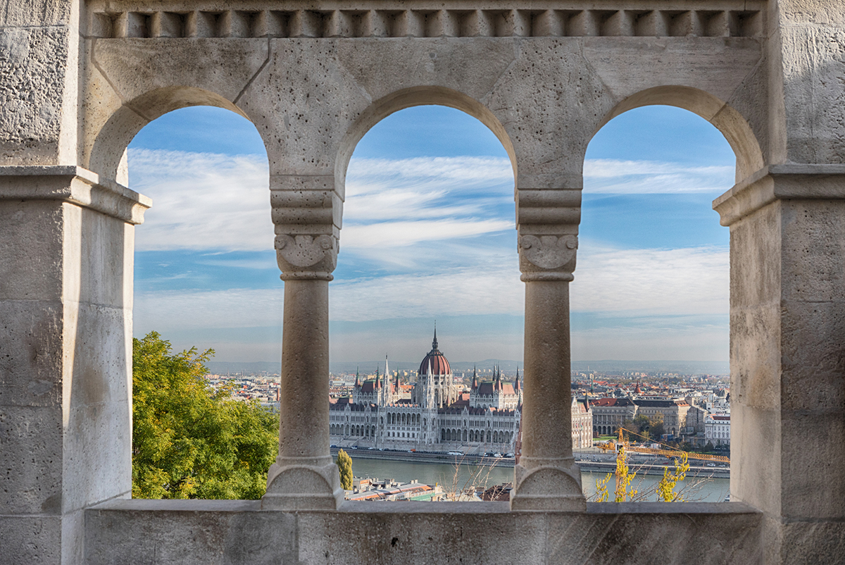 Một góc nhìn từ Tòa nhà Nghị viện hướng sang phía bên kia sông. (Ảnh: tunart/iStock/Getty Images)