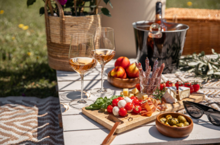 17 ý tưởng tổ chức tiệc ngoài trời siêu tiết kiệm thời gian