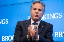 Ngoại trưởng Hoa Kỳ Antony Blinken nói trong một cuộc thảo luận về chính sách đối ngoại tại Viện Brookings ở Hoa Thịnh Đốn hôm 1/7/2024. (Ảnh: Roberto Schmidt/AFP qua Getty Images)