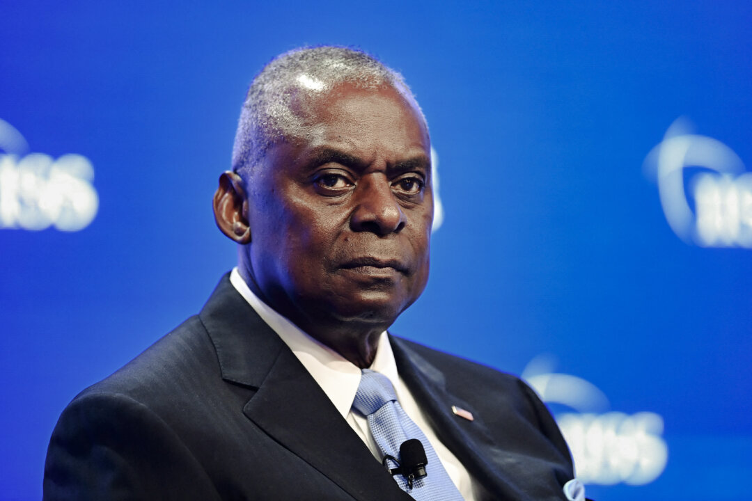 Bộ trưởng Quốc phòng Hoa Kỳ Lloyd Austin tham dự Hội nghị thượng đỉnh đối thoại quốc phòng Shangri-La lần thứ 21 tại Singapore hôm 01/06/2024. (Ảnh: Nhac Nguyen/AFP via Getty Images)