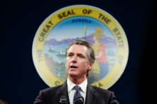 Thống đốc California Gavin Newsom nói trong một cuộc họp báo ở Sacramento, California, vào ngày 01/02/2023. (Ảnh: Justin Sullivan/Getty Images)