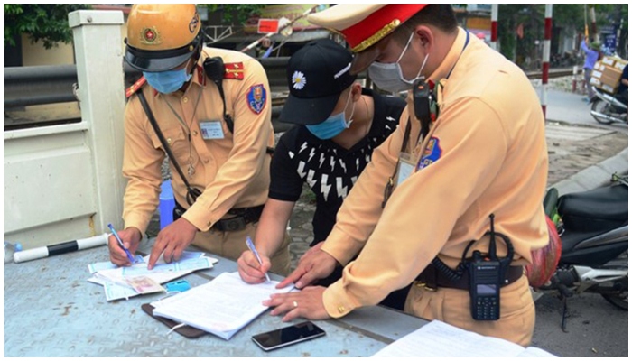 Đề xướng trừ điểm giấy phép lái xe với gần 190 hành vi, có 28 nhóm bị trừ hết điểm